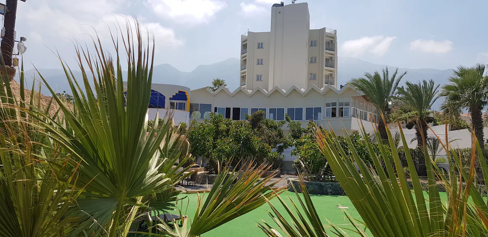 Celebrity Hotel